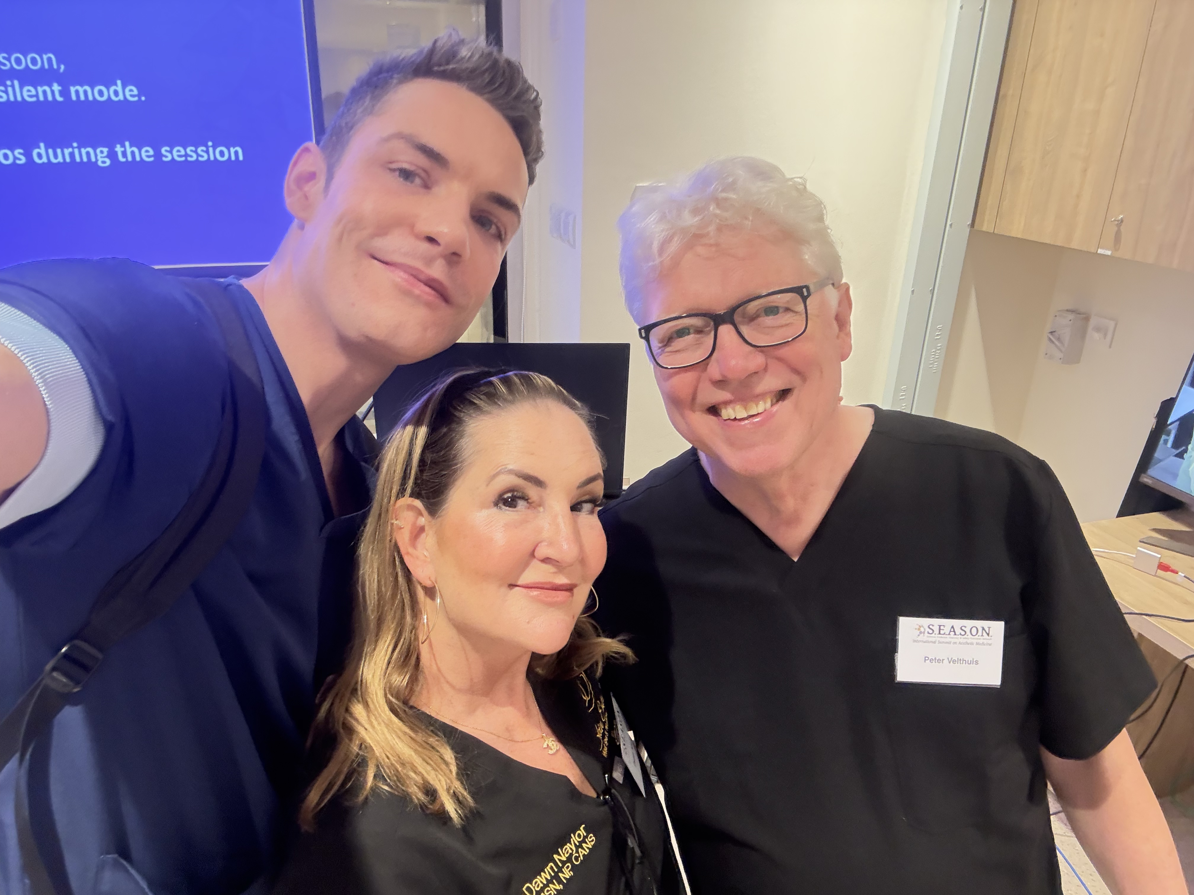 Dawn Naylor collaborating in facial ultrasound education